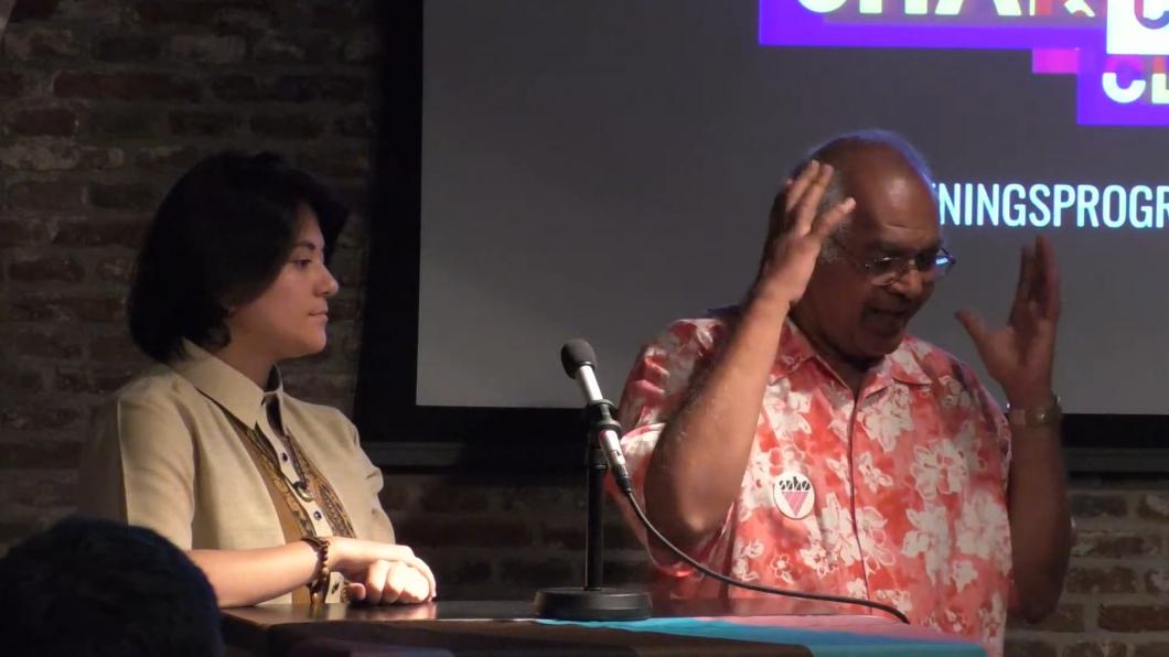 Beeld uit de allereerste uit de serie video's Shakespeare club