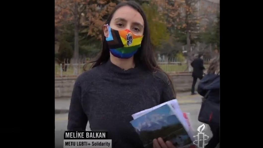 Foto van Melike Balkan, stuidente aan de METU, voorafgaand aan de eerste procesdag